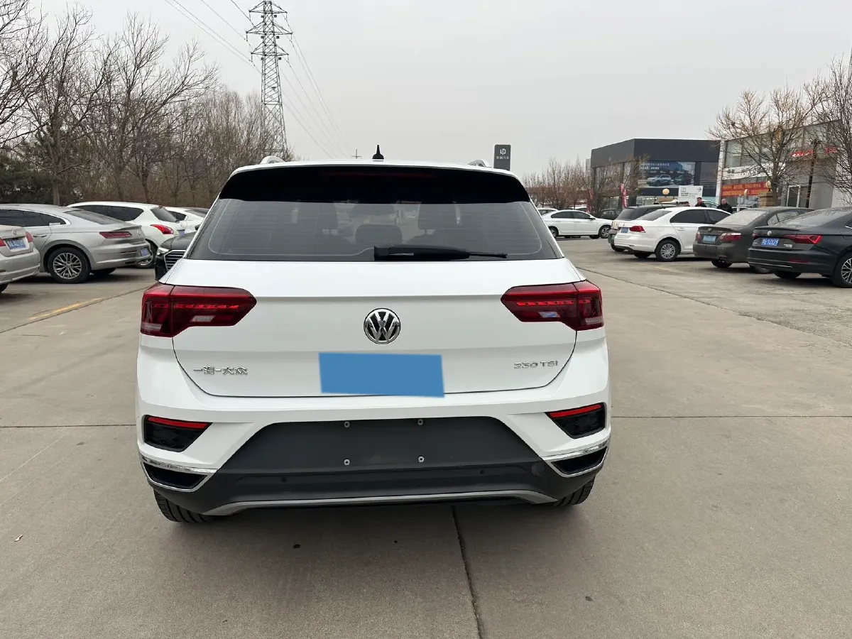 2019 Volkswagen T-Roc 1.4T 131HP L4 7DCT,autocango,china used car exporter,china ev exporter,chinese used car exporter,chinese used ev exporter