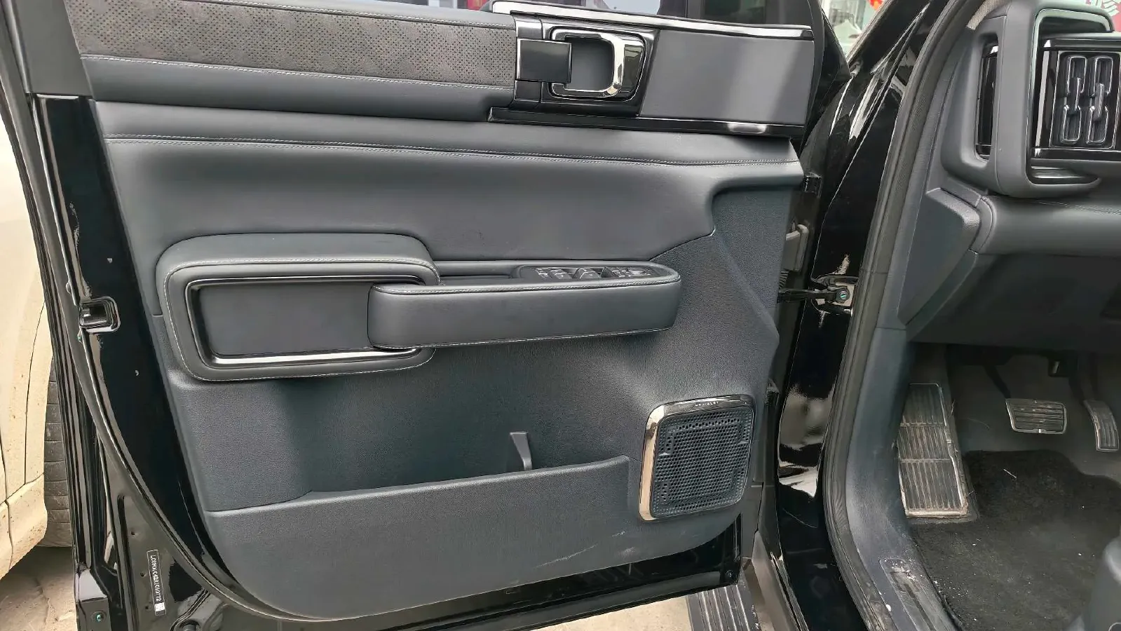 2023 FangChengBao Bao 5 1.5T 194HP L4 E-CVT PHEV 31.8KWH,autocango,china used car exporter,china ev exporter,chinese used car exporter,chinese used ev exporter