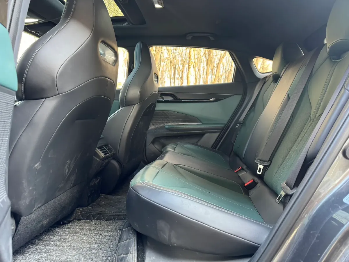 2024 ChangAn UNI-V iDD 1.5L 110HP L4 E-CVT PHEV 18.99KWH,autocango,china used car exporter,china ev exporter,chinese used car exporter,chinese used ev exporter