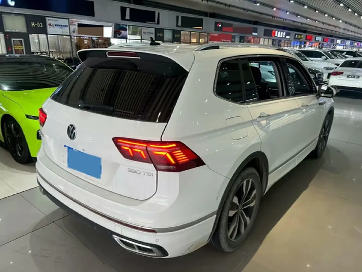 2023 Volkswagen Tiguan L 2.0T 186HP L4 7DCT,autocango,china used car exporter,china ev exporter,chinese used car exporter,chinese used ev exporter