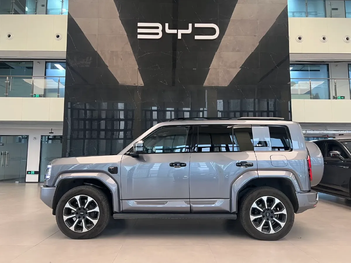 2025 FangChengBao Bao 5 1.5T 194HP L4 E-CVT PHEV 31.8KWH,autocango,china used car exporter,china ev exporter,chinese used car exporter,chinese used ev exporter