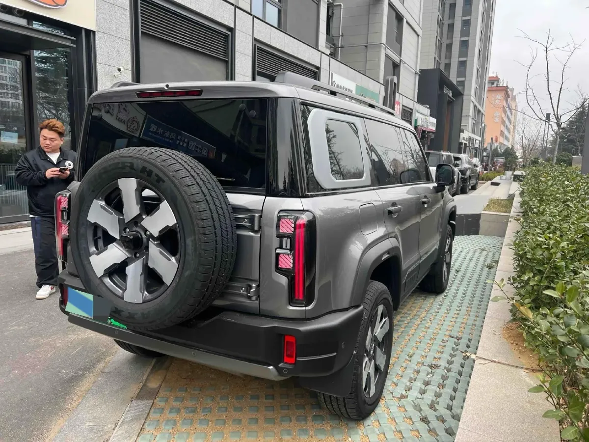 2025 Beijing BJ40 REEV REEV 188HP REEV 40.3KWH,autocango,china used car exporter,china ev exporter,chinese used car exporter,chinese used ev exporter