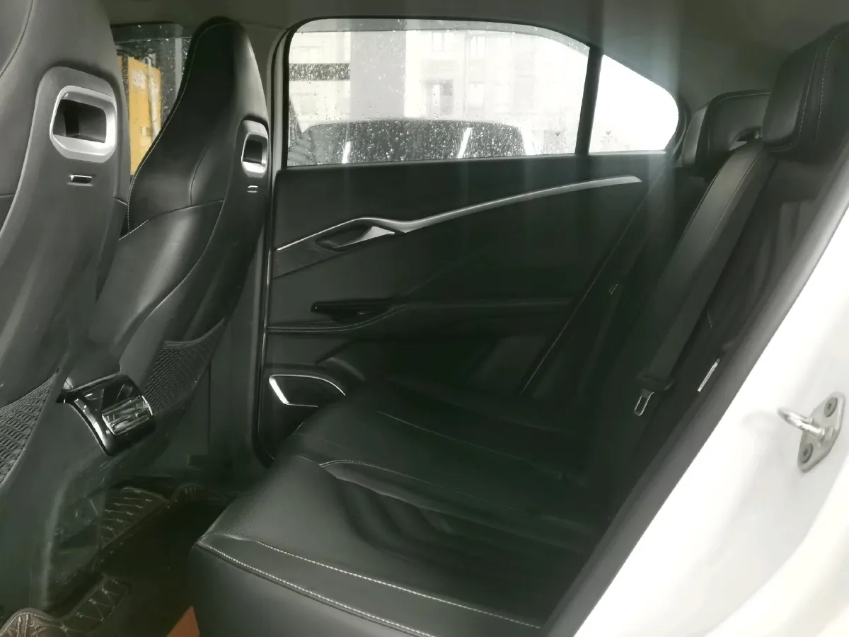 2022 Venucia Grand V 1.5T 190HP L4 7DCT,autocango,china used car exporter,china ev exporter,chinese used car exporter,chinese used ev exporter