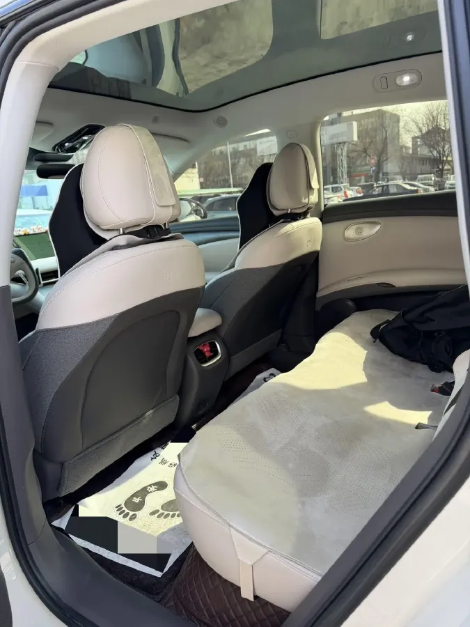 2025 IM LS6 BEV 75KWH,autocango,china used car exporter,china ev exporter,chinese used car exporter,chinese used ev exporter