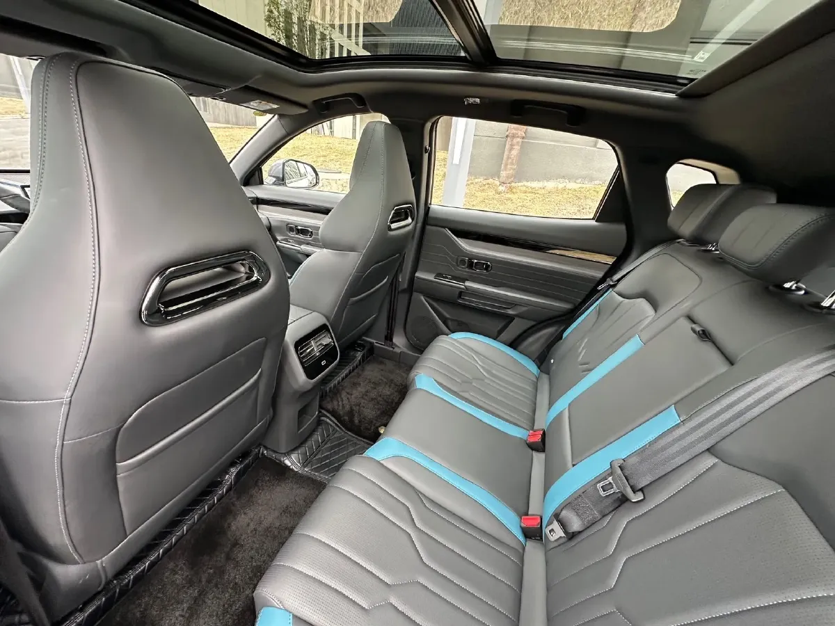 2024 Jetour ShanHai L6 1.5T 156HP L4 1DHT PHEV 19.43KWH,autocango,china used car exporter,china ev exporter,chinese used car exporter,chinese used ev exporter