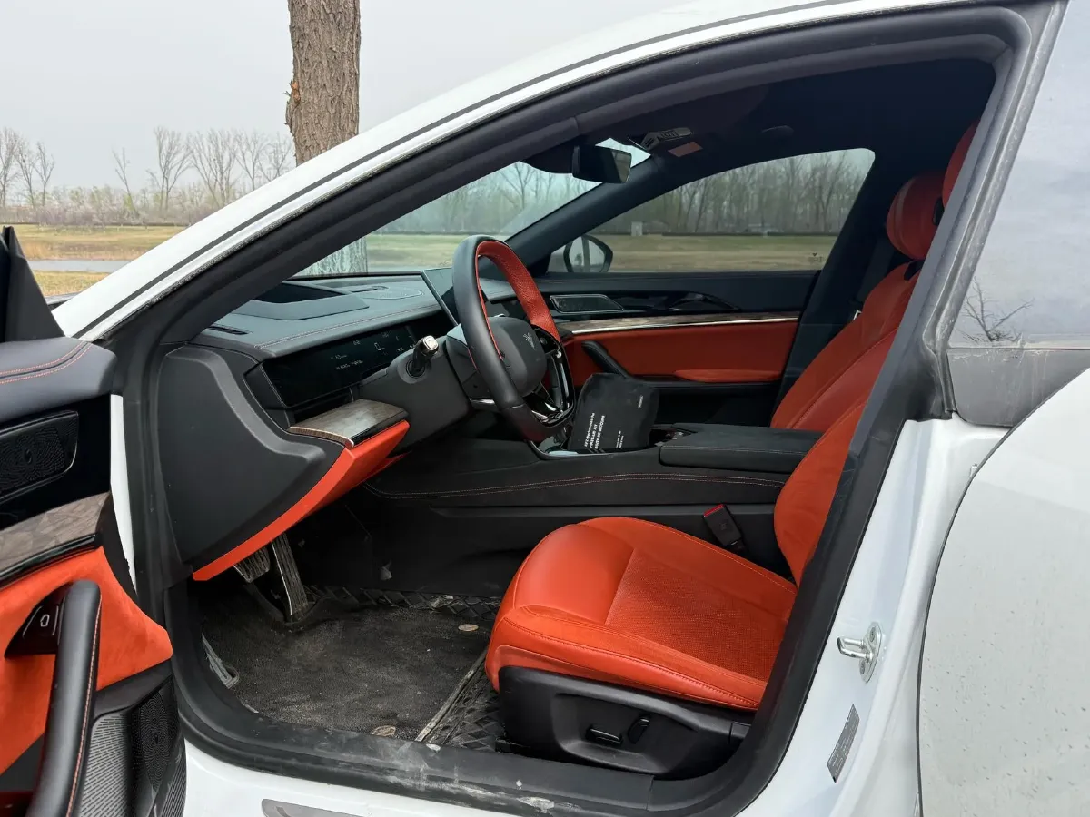 2022 Jeep Grand Commander 2.0T 234HP L4 9AT,autocango,china used car exporter,china ev exporter,chinese used car exporter,chinese used ev exporter