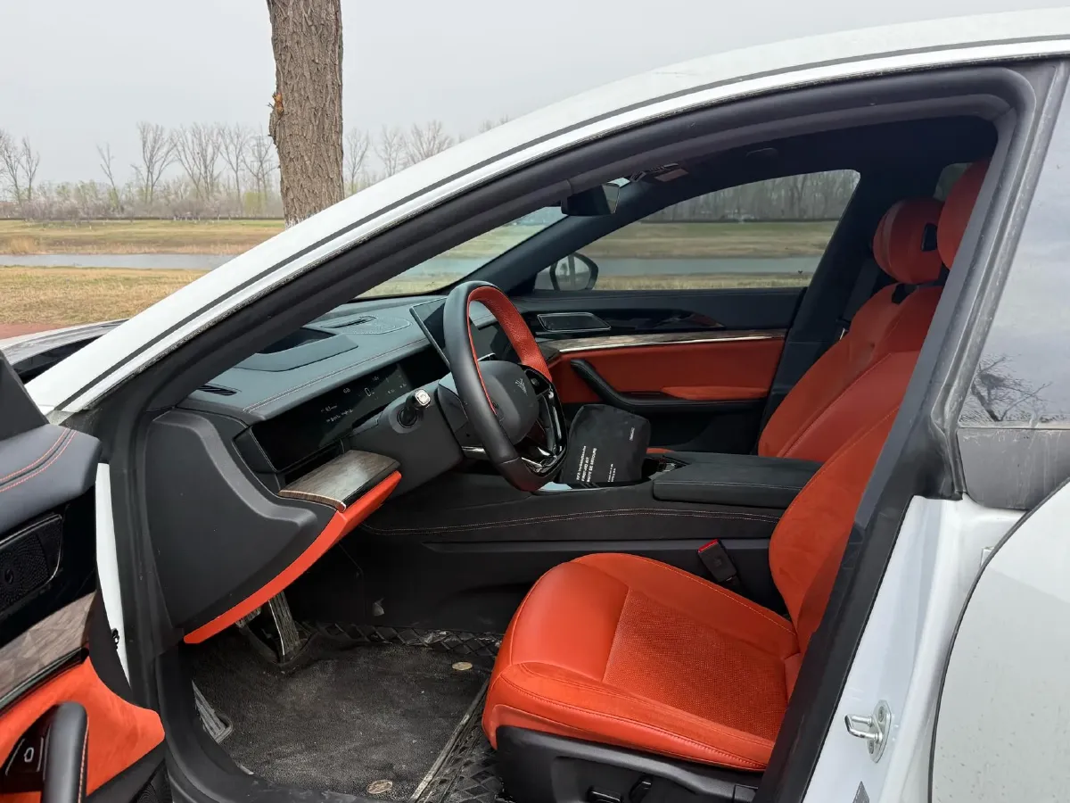 2022 Jeep Grand Commander 2.0T 234HP L4 9AT,autocango,china used car exporter,china ev exporter,chinese used car exporter,chinese used ev exporter