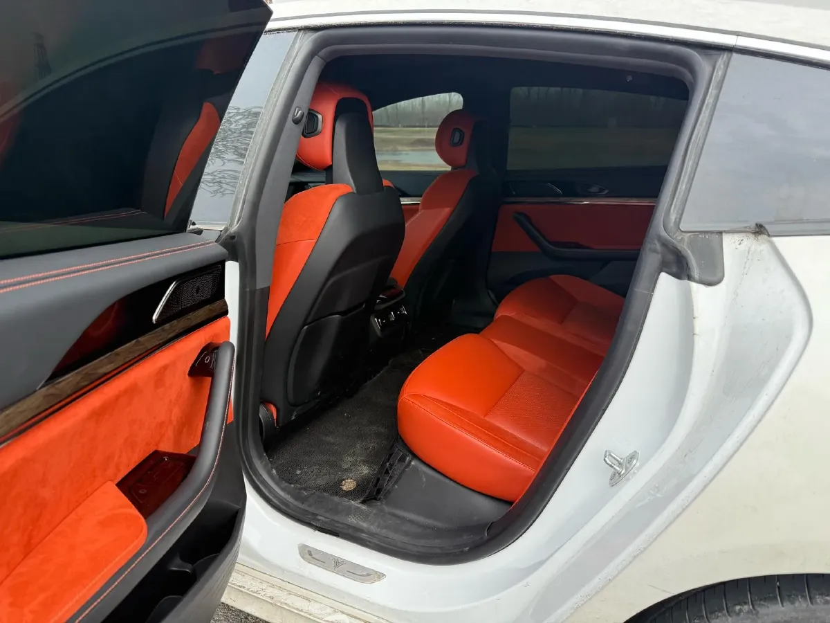 2022 Jeep Grand Commander 2.0T 234HP L4 9AT,autocango,china used car exporter,china ev exporter,chinese used car exporter,chinese used ev exporter