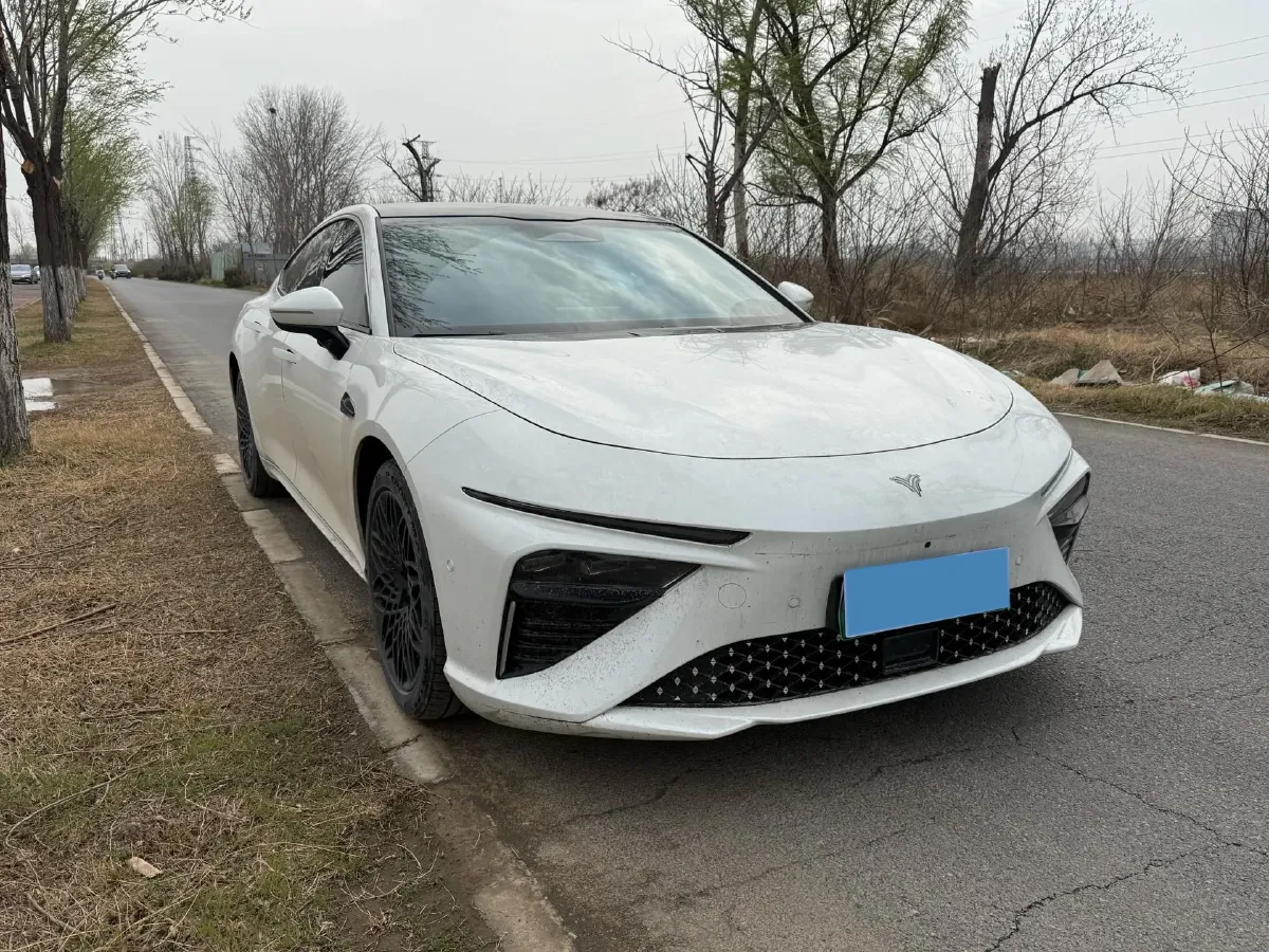 2022 Jeep Grand Commander 2.0T 234HP L4 9AT,autocango,china used car exporter,china ev exporter,chinese used car exporter,chinese used ev exporter