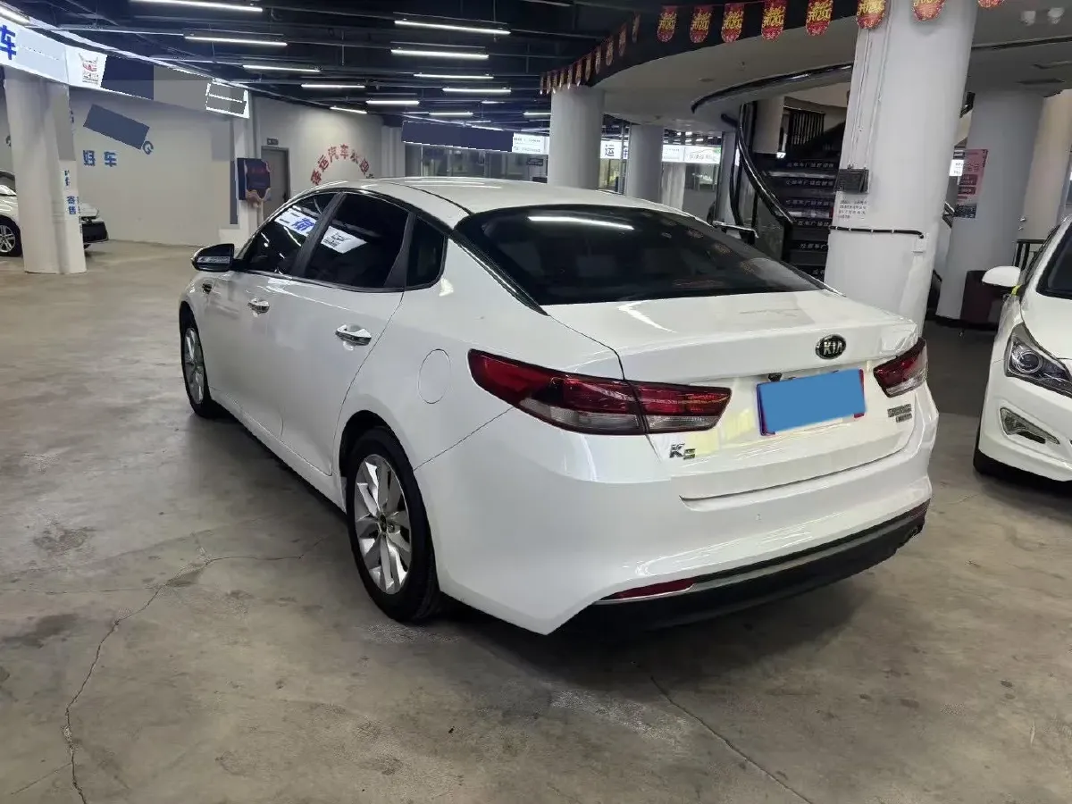2016 Kia K5 2.0L 161HP L4 6AT,autocango,china used car exporter,china ev exporter,chinese used car exporter,chinese used ev exporter