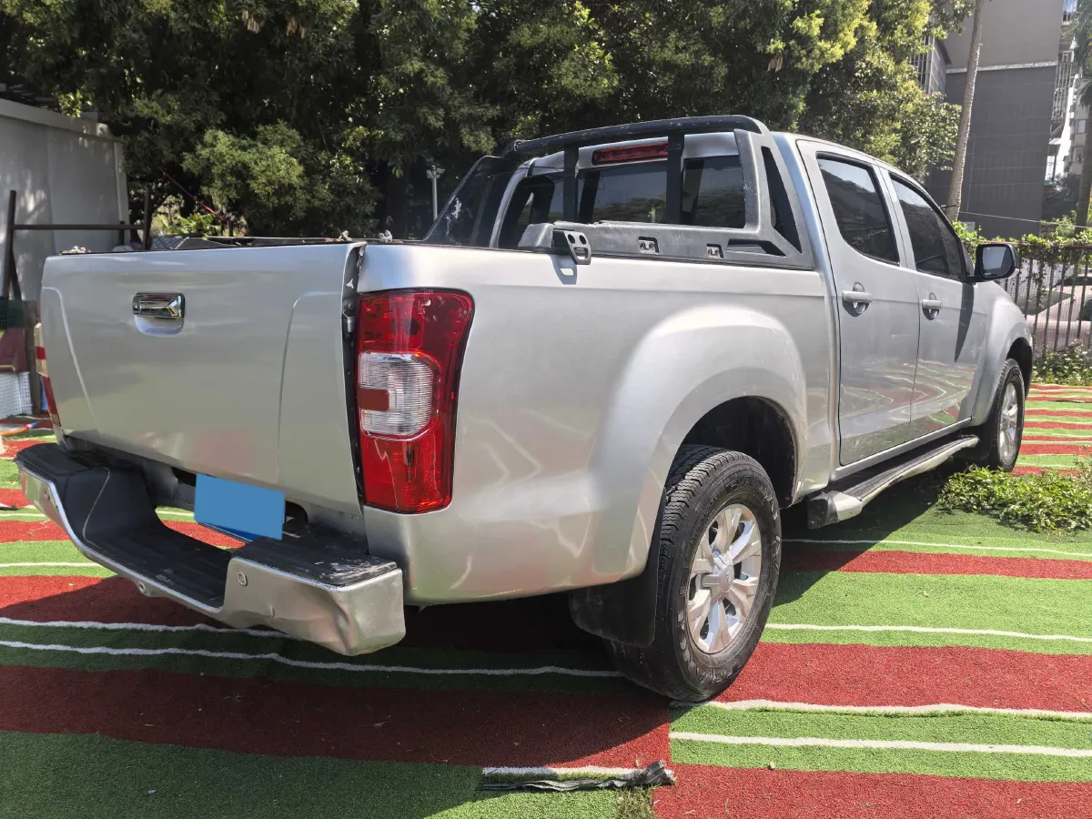 2019 Isuzu RE-MAX Jim 2.0T 204HP L4 5MT,autocango,china used car exporter,china ev exporter,chinese used car exporter,chinese used ev exporter