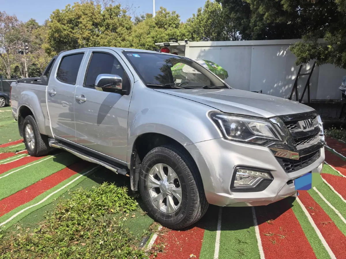2019 Isuzu RE-MAX Jim 2.0T 204HP L4 5MT,autocango,china used car exporter,china ev exporter,chinese used car exporter,chinese used ev exporter