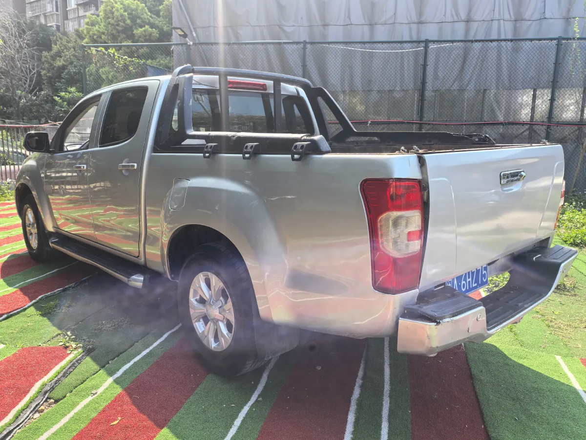 2019 Isuzu RE-MAX Jim 2.0T 204HP L4 5MT,autocango,china used car exporter,china ev exporter,chinese used car exporter,chinese used ev exporter