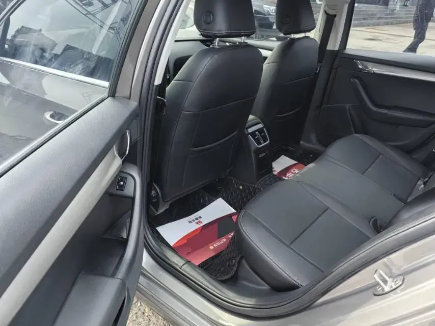 2019 Skoda Octavia 1.5L 116HP L4 6AT,autocango,china used car exporter,china ev exporter,chinese used car exporter,chinese used ev exporter