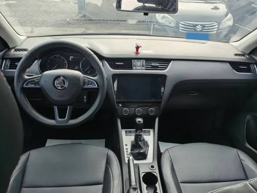 2019 Skoda Octavia 1.5L 116HP L4 6AT,autocango,china used car exporter,china ev exporter,chinese used car exporter,chinese used ev exporter