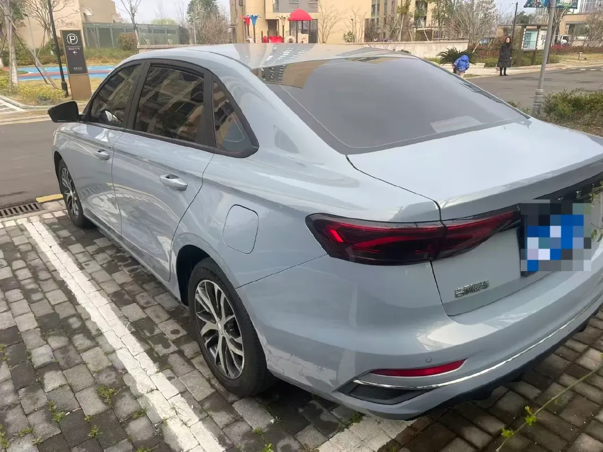 2025 Geely Emgrand 1.5L 127HP L4 5MT,autocango,china used car exporter,china ev exporter,chinese used car exporter,chinese used ev exporter