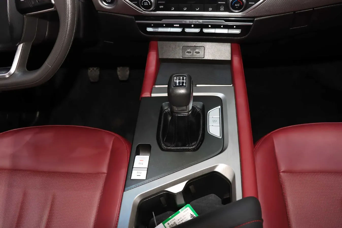 2022 Jetour X70S 1.5T 156HP L4 6MT,autocango,china used car exporter,china ev exporter,chinese used car exporter,chinese used ev exporter