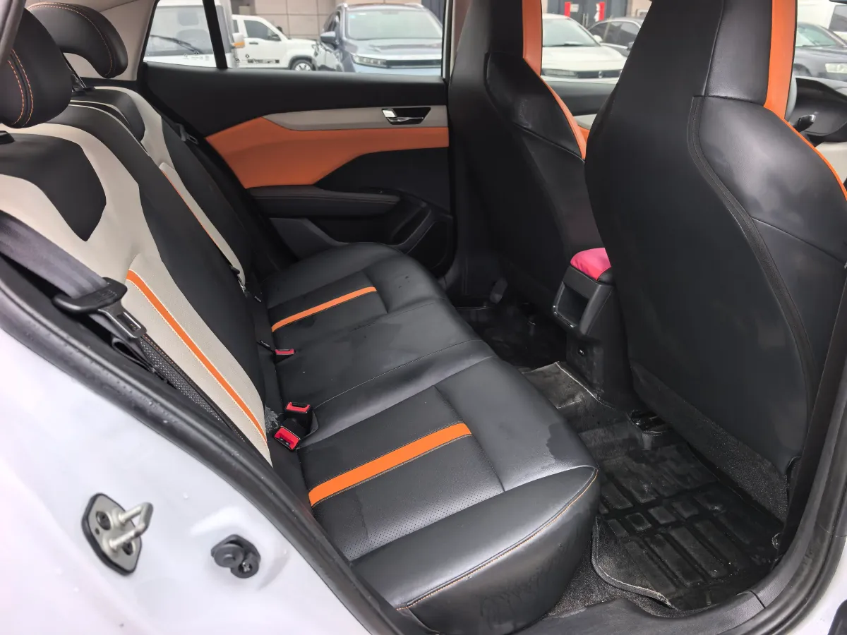 2023 DongFeng Aeolus YiXuan 1.5L 125HP L4 6DCT,autocango,china used car exporter,china ev exporter,chinese used car exporter,chinese used ev exporter