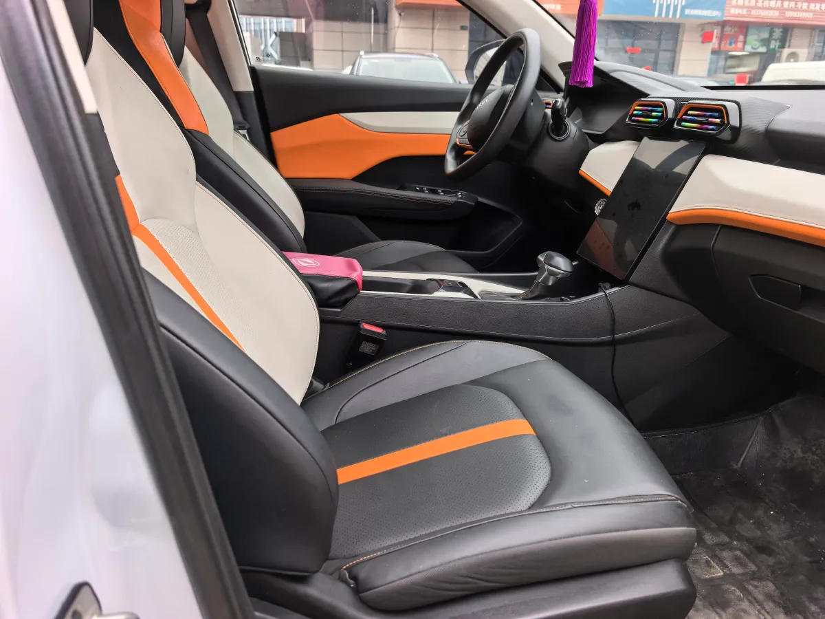 2023 DongFeng Aeolus YiXuan 1.5L 125HP L4 6DCT,autocango,china used car exporter,china ev exporter,chinese used car exporter,chinese used ev exporter