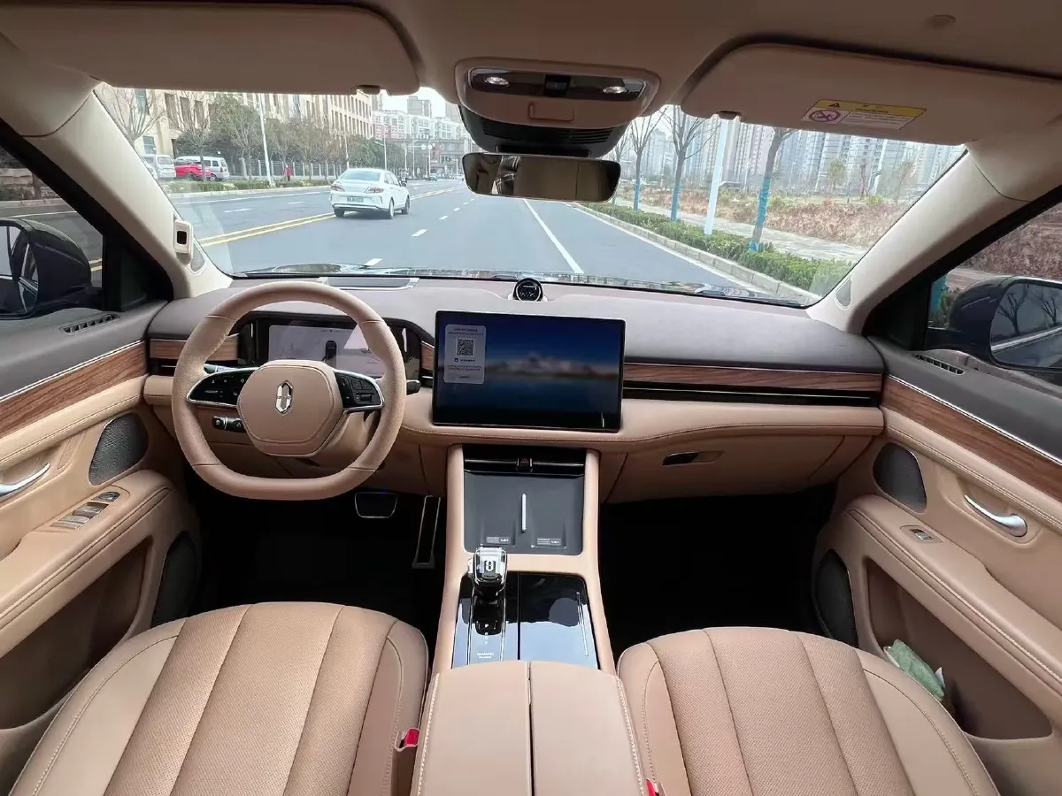 2024 AITO AITO M7 1.5T 152HP L4 REEV 42KWH,autocango,china used car exporter,china ev exporter,chinese used car exporter,chinese used ev exporter