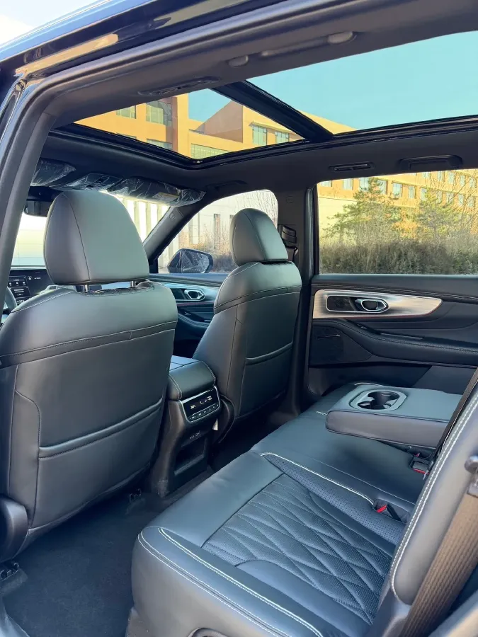 2022 GAC Trumpchi GS8 2.0T 252HP L4 8AT,autocango,china used car exporter,china ev exporter,chinese used car exporter,chinese used ev exporter