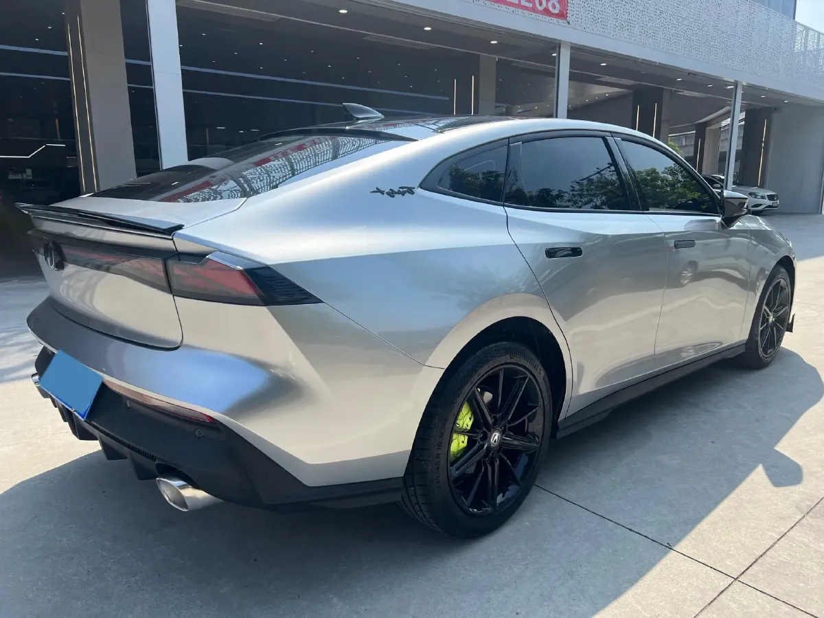 2023 ChangAn UNI-V 1.5T 188HP L4 7DCT,autocango,china used car exporter,china ev exporter,chinese used car exporter,chinese used ev exporter