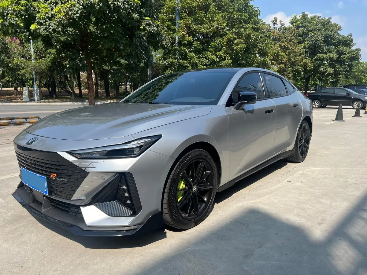 2023 ChangAn UNI-V 1.5T 188HP L4 7DCT,autocango,china used car exporter,china ev exporter,chinese used car exporter,chinese used ev exporter