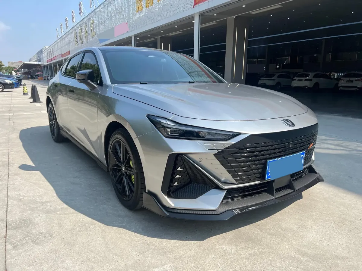 2023 ChangAn UNI-V 1.5T 188HP L4 7DCT,autocango,china used car exporter,china ev exporter,chinese used car exporter,chinese used ev exporter