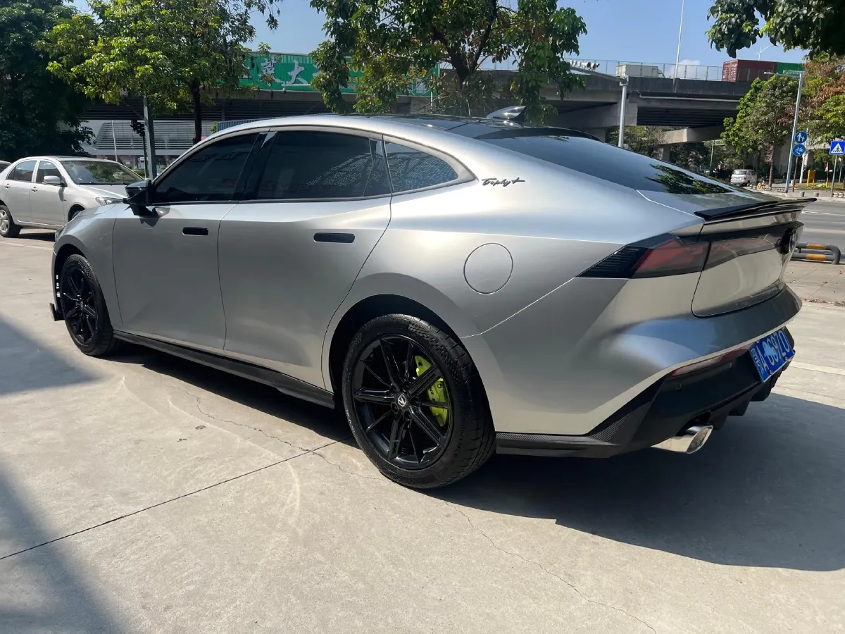 2023 ChangAn UNI-V 1.5T 188HP L4 7DCT,autocango,china used car exporter,china ev exporter,chinese used car exporter,chinese used ev exporter