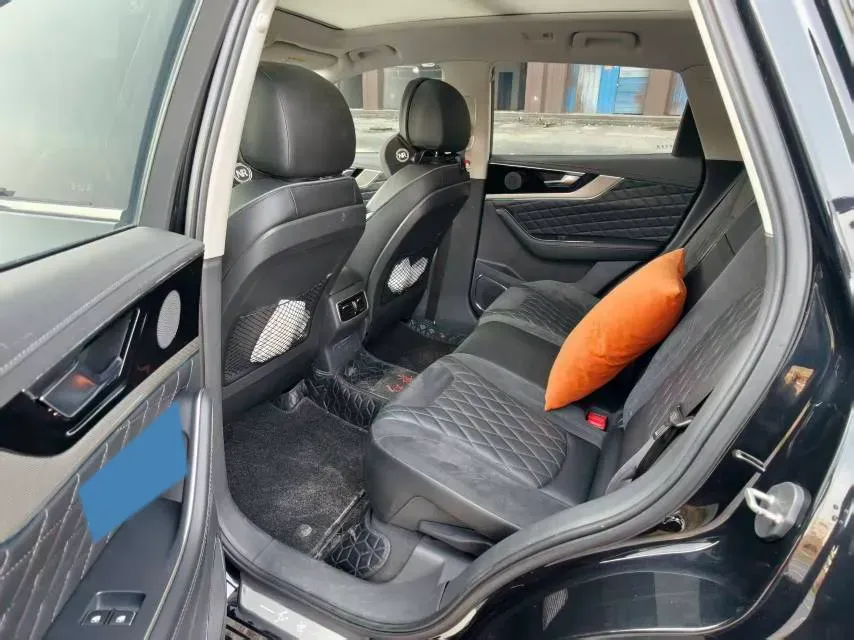 2022 HongQi HS5 2.0T 224HP L4 6AT,autocango,china used car exporter,china ev exporter,chinese used car exporter,chinese used ev exporter