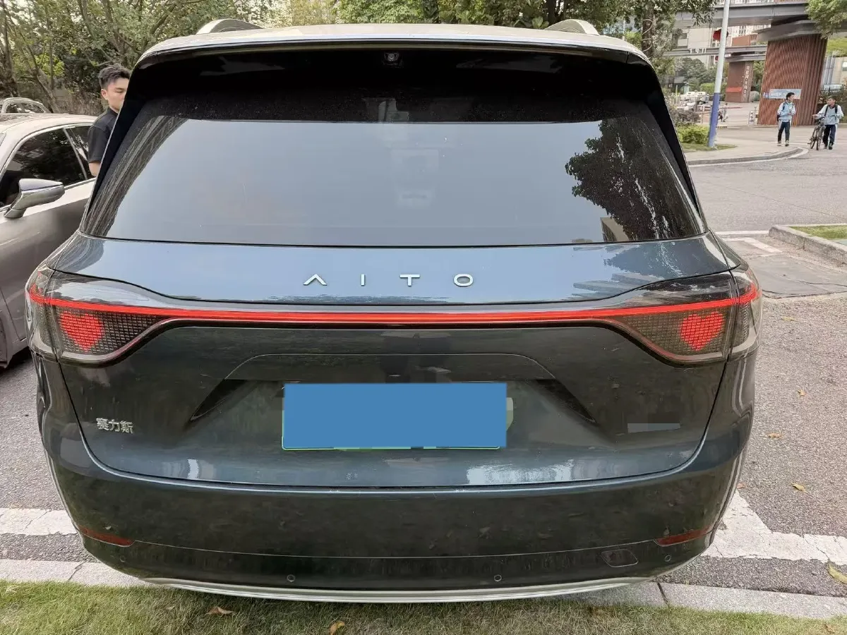 2024 AITO AITO M9 1.5T 152HP L4 REEV 42KWH,autocango,china used car exporter,china ev exporter,chinese used car exporter,chinese used ev exporter