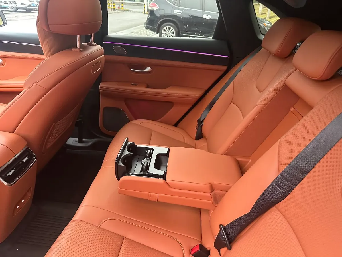 2025 AITO AITO M5 1.5T 152HP L4 REEV 42KWH,autocango,china used car exporter,china ev exporter,chinese used car exporter,chinese used ev exporter