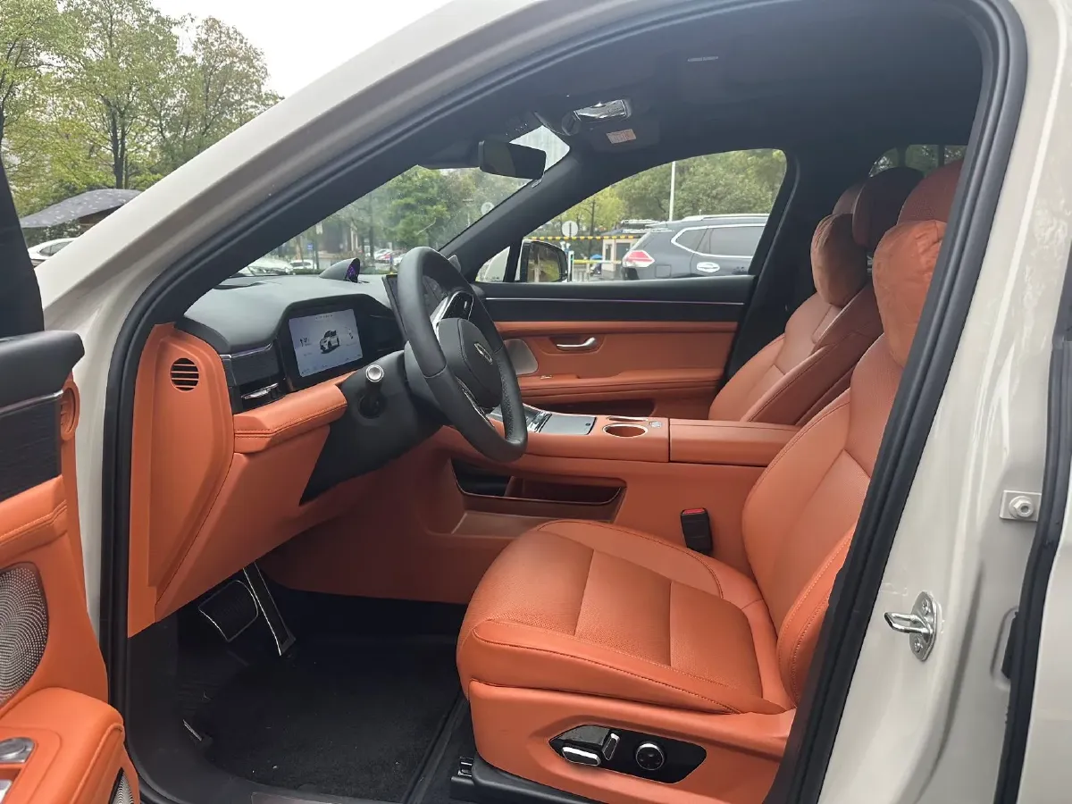 2025 AITO AITO M5 1.5T 152HP L4 REEV 42KWH,autocango,china used car exporter,china ev exporter,chinese used car exporter,chinese used ev exporter