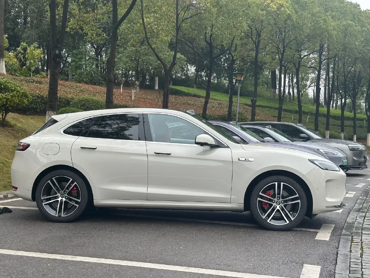 2025 AITO AITO M5 1.5T 152HP L4 REEV 42KWH,autocango,china used car exporter,china ev exporter,chinese used car exporter,chinese used ev exporter