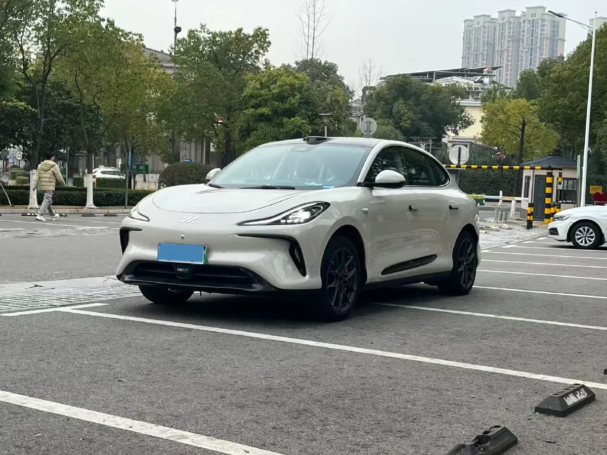 2023 IM LS6 BEV 100KWH,autocango,china used car exporter,china ev exporter,chinese used car exporter,chinese used ev exporter