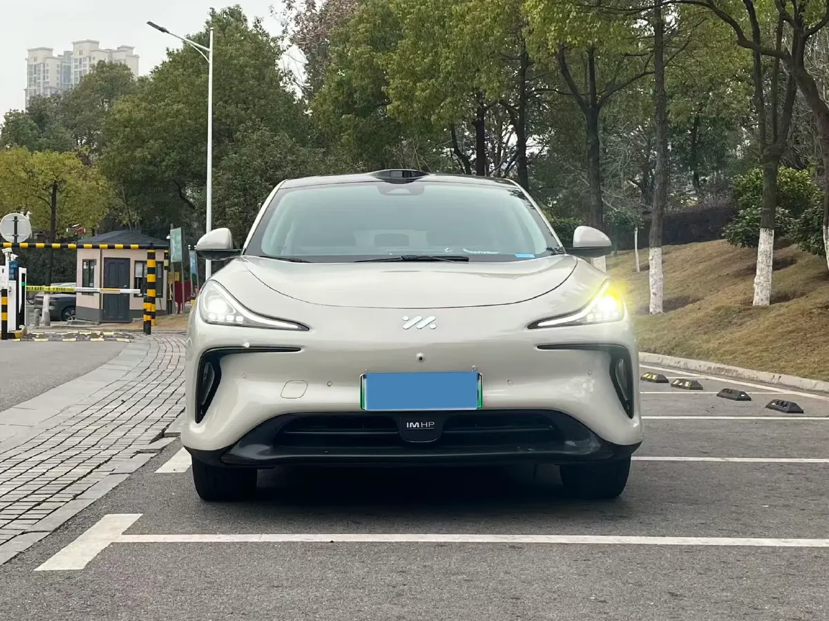 2023 IM LS6 BEV 100KWH,autocango,china used car exporter,china ev exporter,chinese used car exporter,chinese used ev exporter