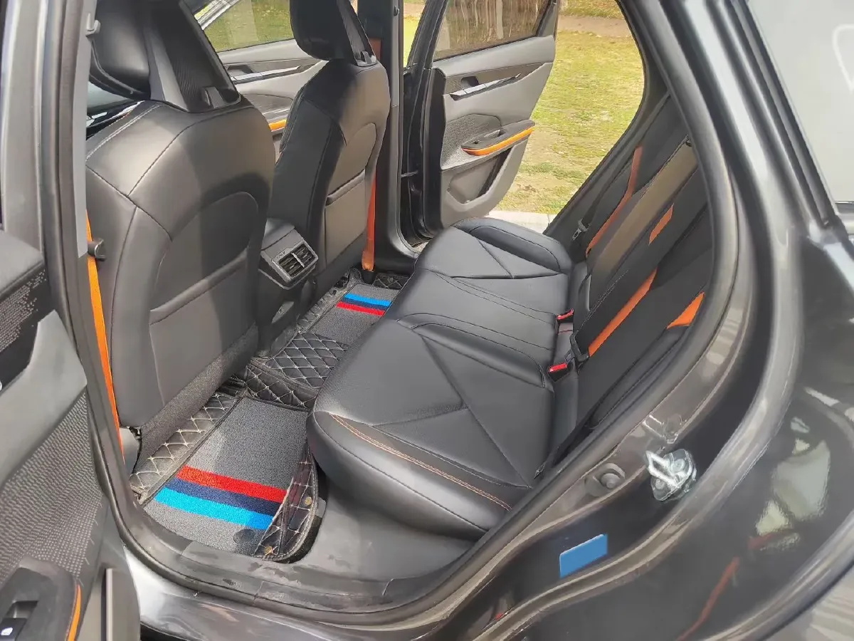 2022 ChangAn UNI-V 1.5T 188HP L4 7DCT,autocango,china used car exporter,china ev exporter,chinese used car exporter,chinese used ev exporter