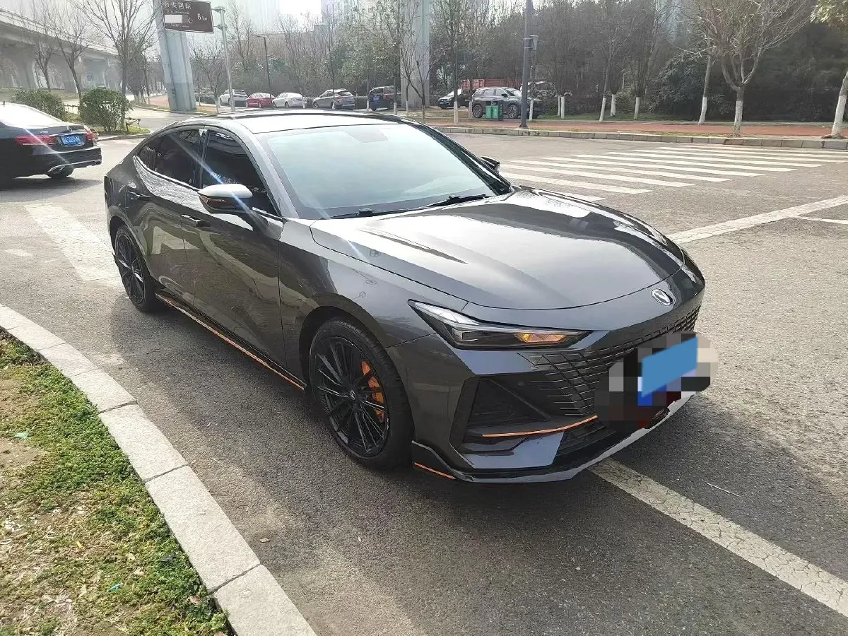 2022 ChangAn UNI-V 1.5T 188HP L4 7DCT,autocango,china used car exporter,china ev exporter,chinese used car exporter,chinese used ev exporter