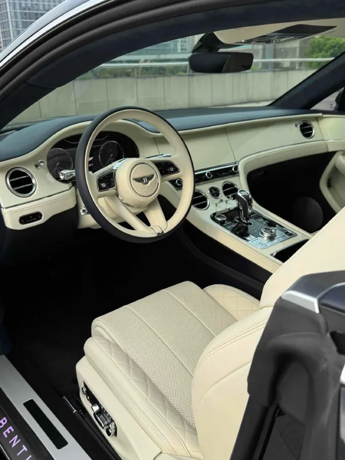 2020 Bentley Continental 4.0T 549HP V8 8DCT,autocango,china used car exporter,china ev exporter,chinese used car exporter,chinese used ev exporter