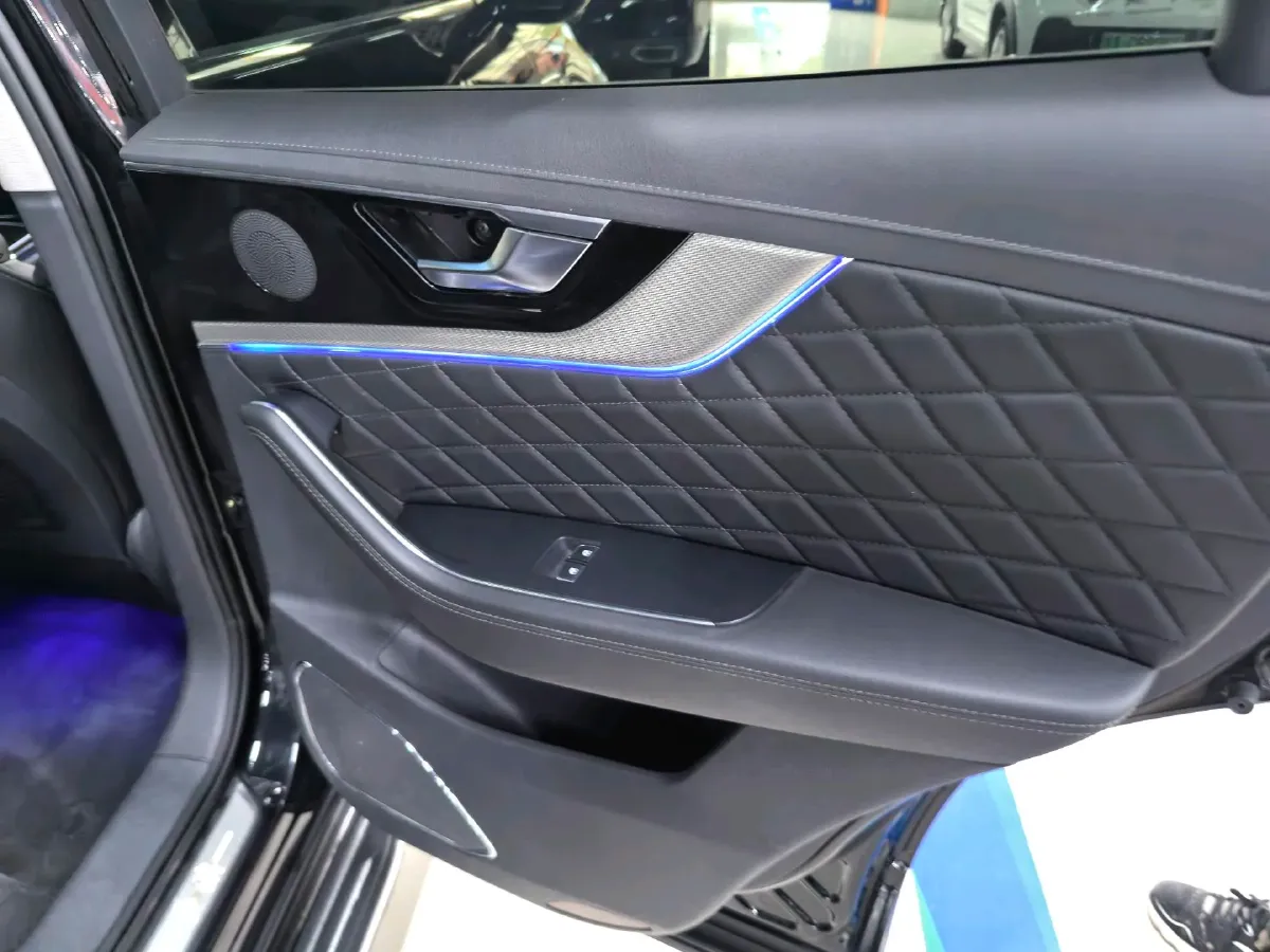 2019 HongQi HS5 2.0T 224HP L4 6AT,autocango,china used car exporter,china ev exporter,chinese used car exporter,chinese used ev exporter