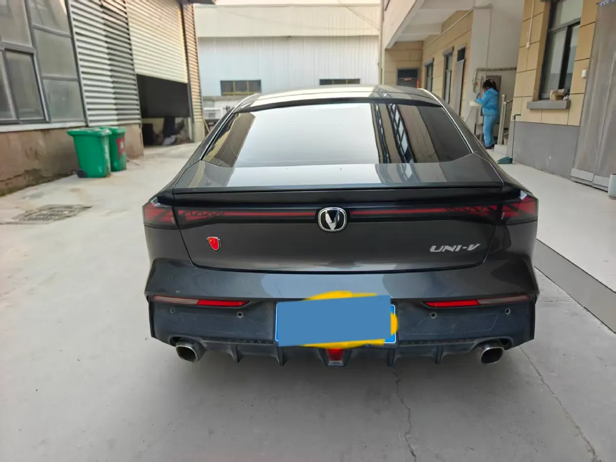 2022 ChangAn UNI-V 1.5T 188HP L4 7DCT,autocango,china used car exporter,china ev exporter,chinese used car exporter,chinese used ev exporter