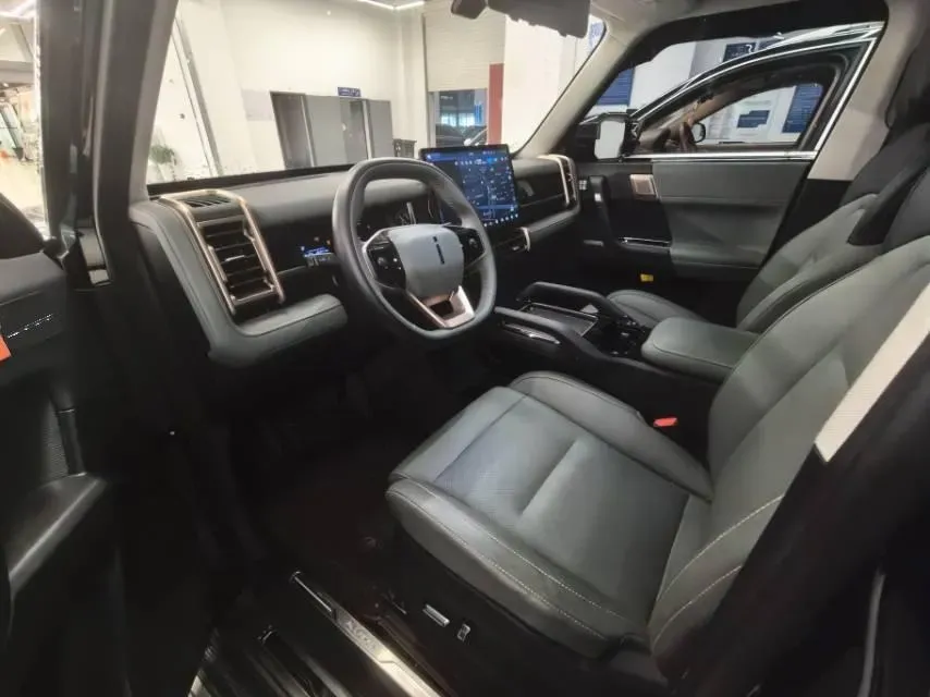 2024 JMC DaDao 2.3T 245HP L4 8AT,autocango,china used car exporter,china ev exporter,chinese used car exporter,chinese used ev exporter