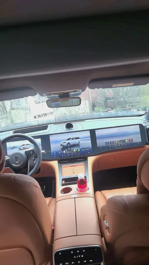 2025 AITO AITO M8 REEV 160HP REEV 53.4KWH,autocango,china used car exporter,china ev exporter,chinese used car exporter,chinese used ev exporter