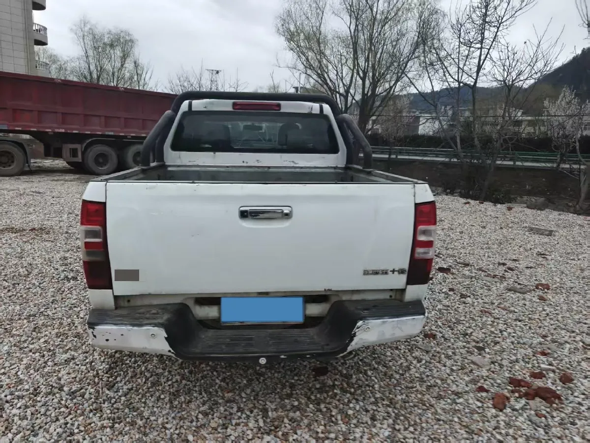 2020 Isuzu RE-MAX Jim 2.4T 211HP L4 5MT,autocango,china used car exporter,china ev exporter,chinese used car exporter,chinese used ev exporter