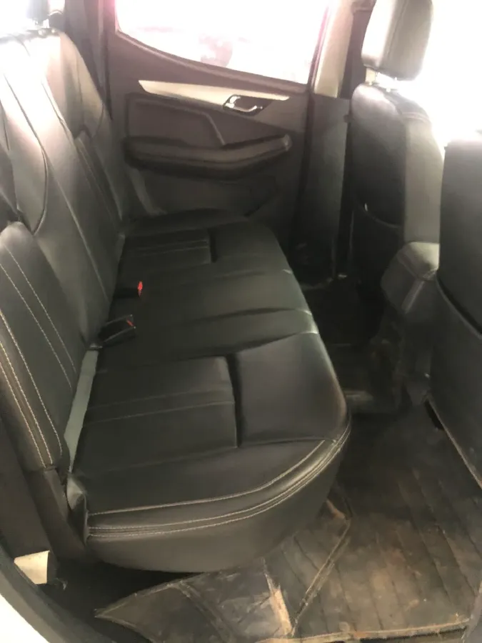 2020 Isuzu RE-MAX Jim 2.4T 211HP L4 5MT,autocango,china used car exporter,china ev exporter,chinese used car exporter,chinese used ev exporter