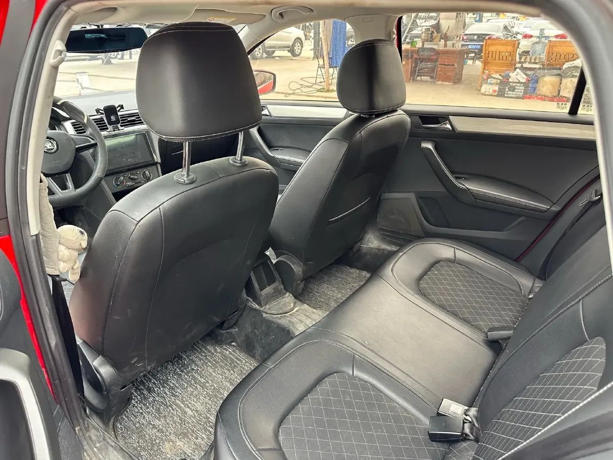2018 Skoda Rapid Spaceback 1.6L 110HP L4 6AT,autocango,china used car exporter,china ev exporter,chinese used car exporter,chinese used ev exporter