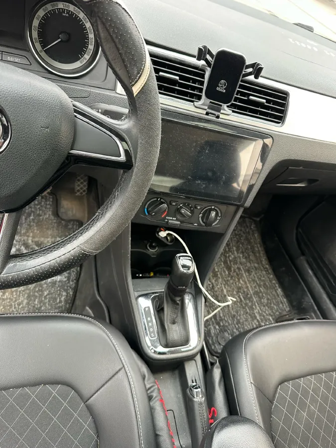 2018 Skoda Rapid Spaceback 1.6L 110HP L4 6AT,autocango,china used car exporter,china ev exporter,chinese used car exporter,chinese used ev exporter