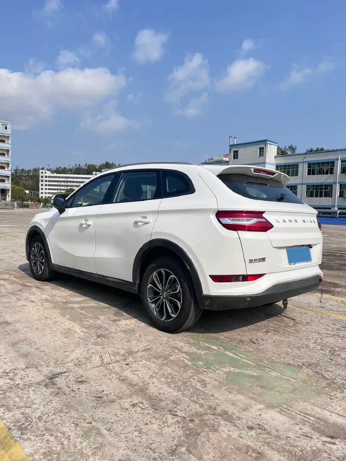 2020 Landwind RongYao 1.5T 163HP L4 7DCT,autocango,china used car exporter,china ev exporter,chinese used car exporter,chinese used ev exporter