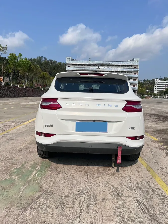 2020 Landwind RongYao 1.5T 163HP L4 7DCT,autocango,china used car exporter,china ev exporter,chinese used car exporter,chinese used ev exporter