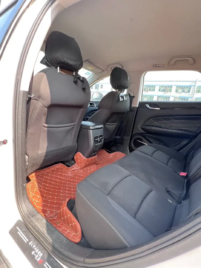 2020 Landwind RongYao 1.5T 163HP L4 7DCT,autocango,china used car exporter,china ev exporter,chinese used car exporter,chinese used ev exporter